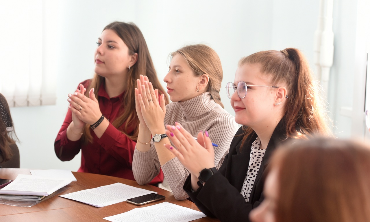 Специалист филолог